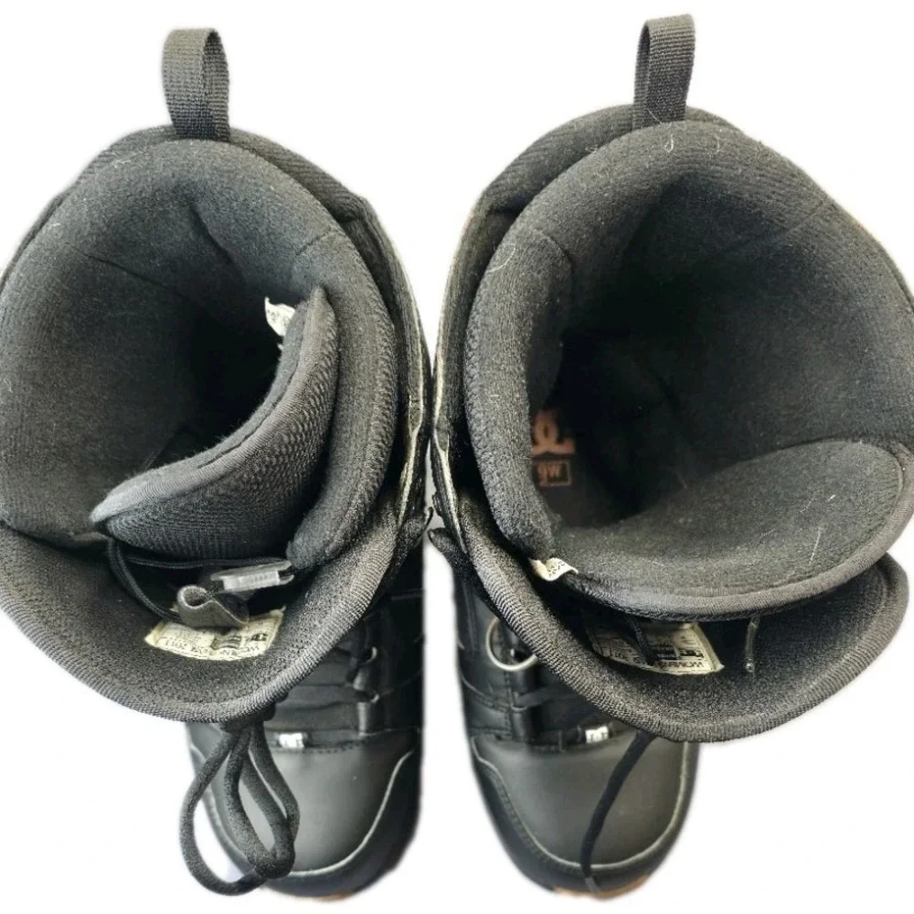 DC Phase Womens Snowboard Boots Model#302802 - Size 9W  (2011 Model)